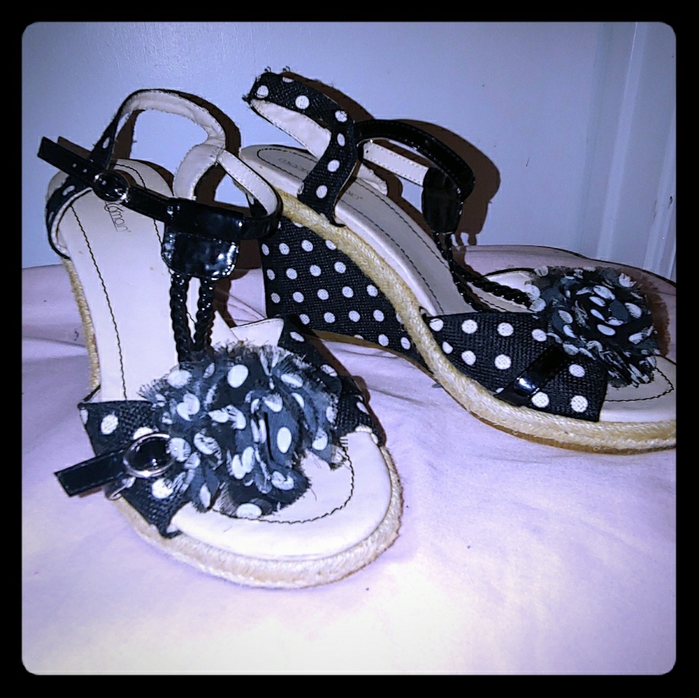 Polka dot wedges